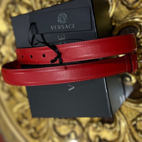 Versace Slim Smooth Red Leather Double Medusa Pendant Buckle Adjustable Belt - Picture 11 of 12